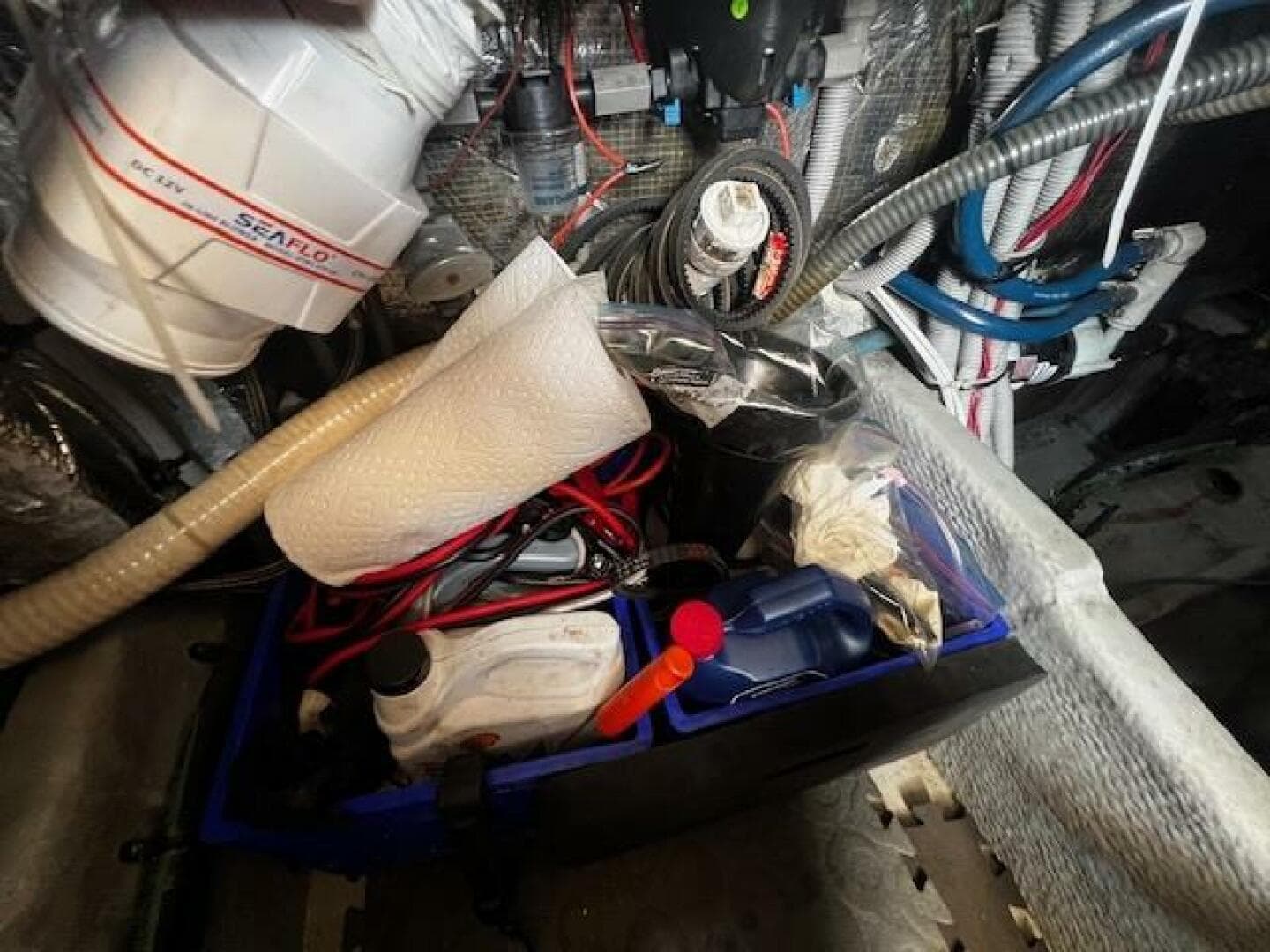 2000 Mainship 390 — photo 72