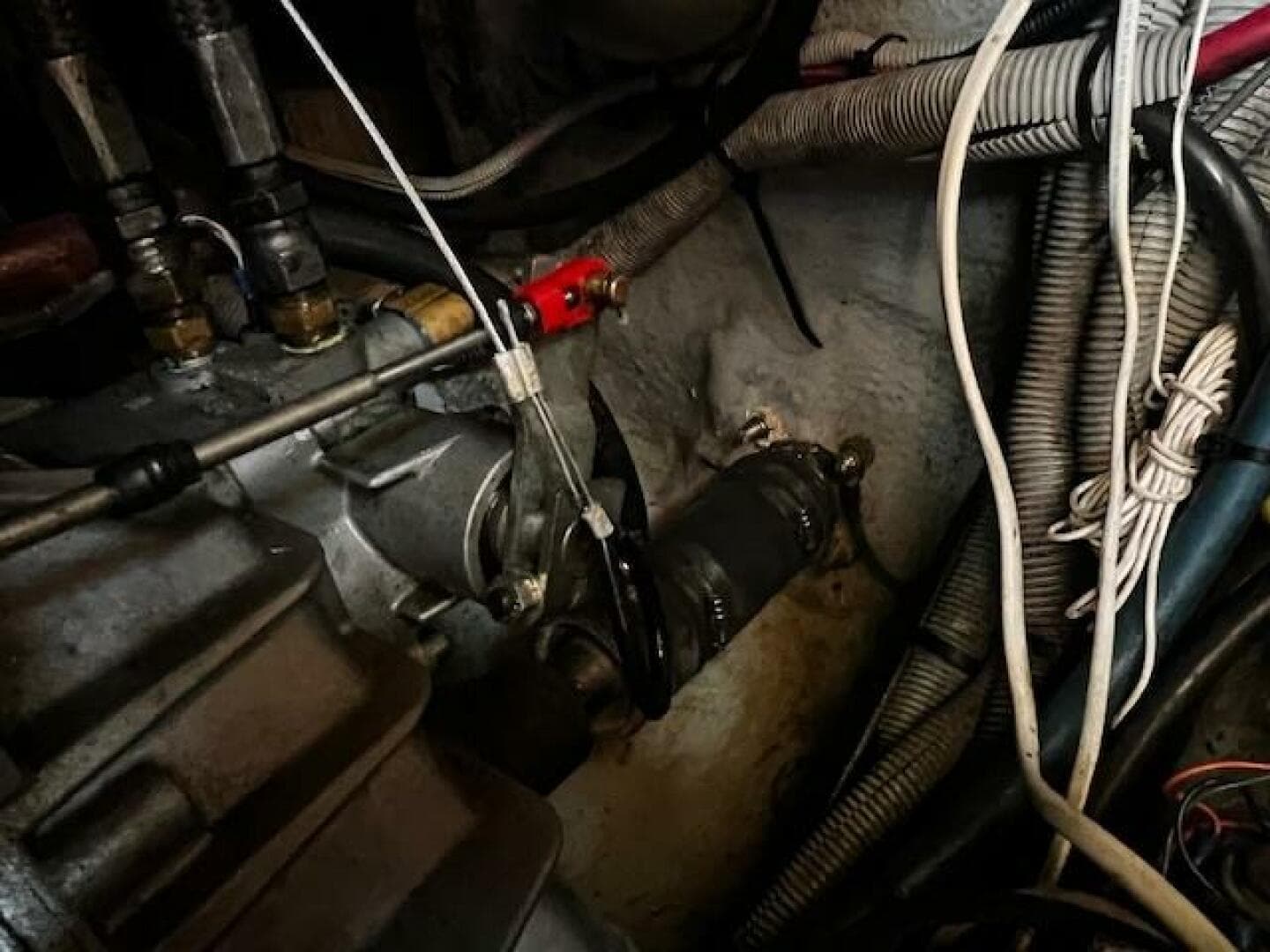 2000 Mainship 390 — photo 67