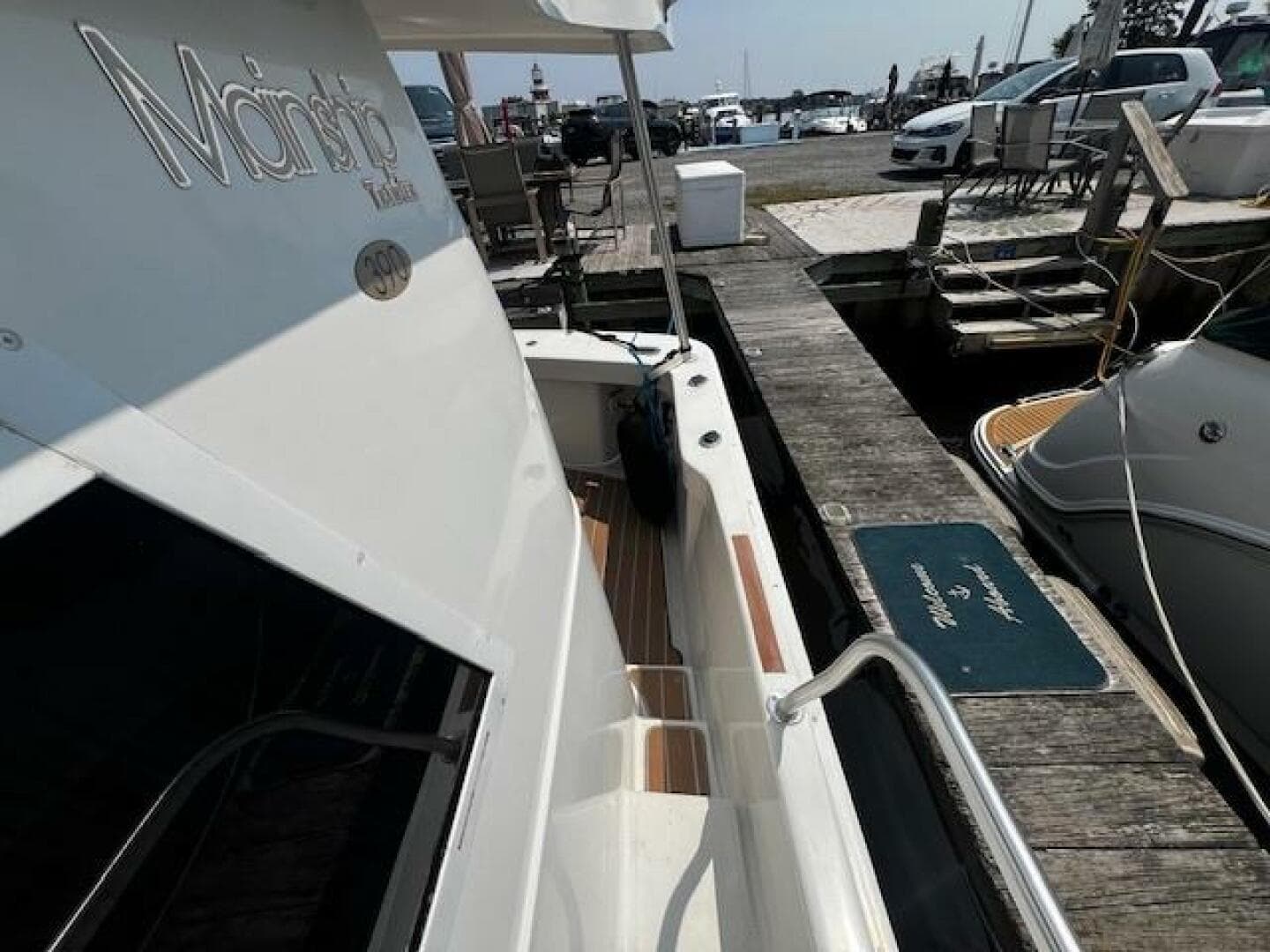 2000 Mainship 390 — photo 22