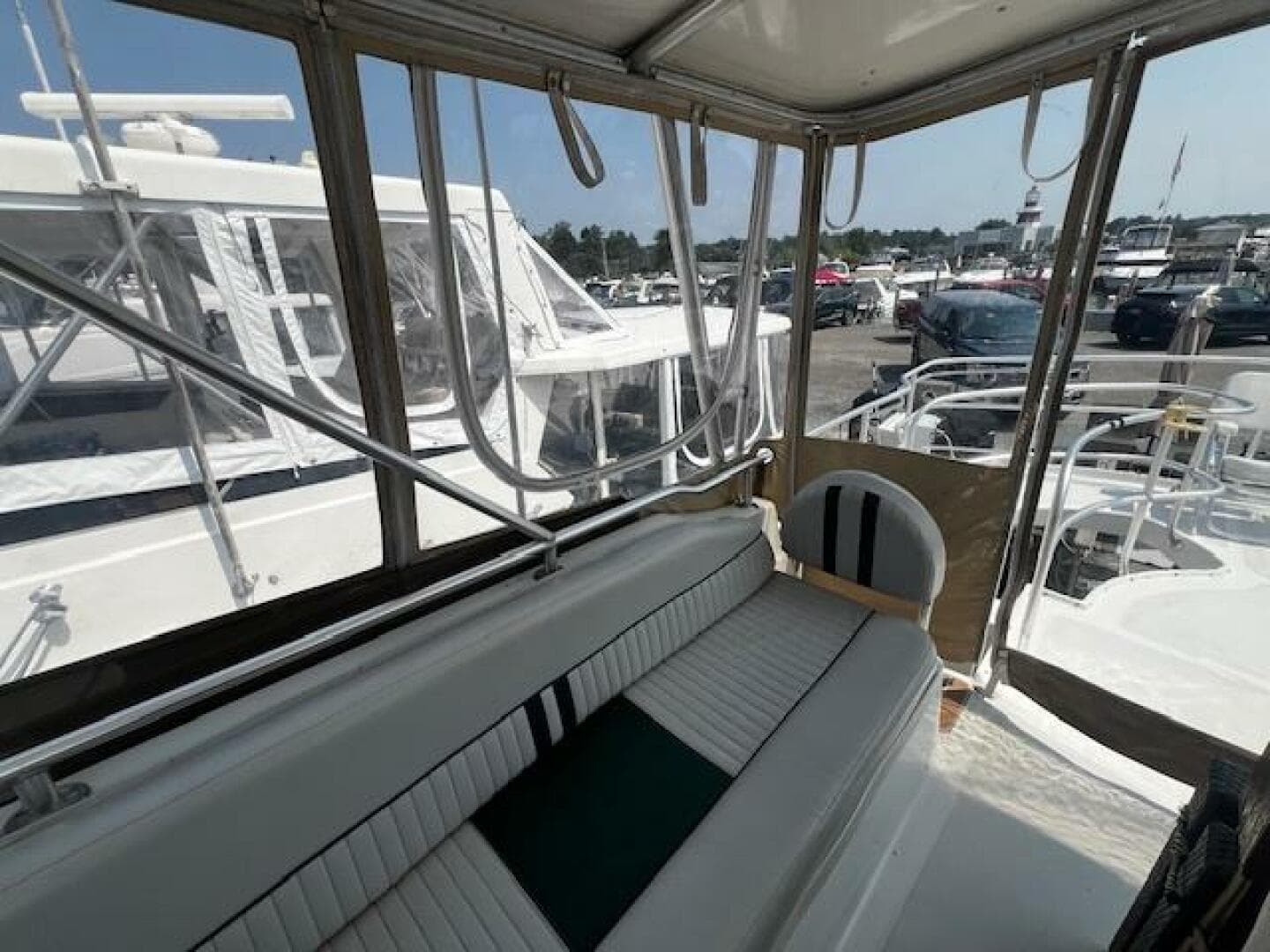 2000 Mainship 390 — photo 52