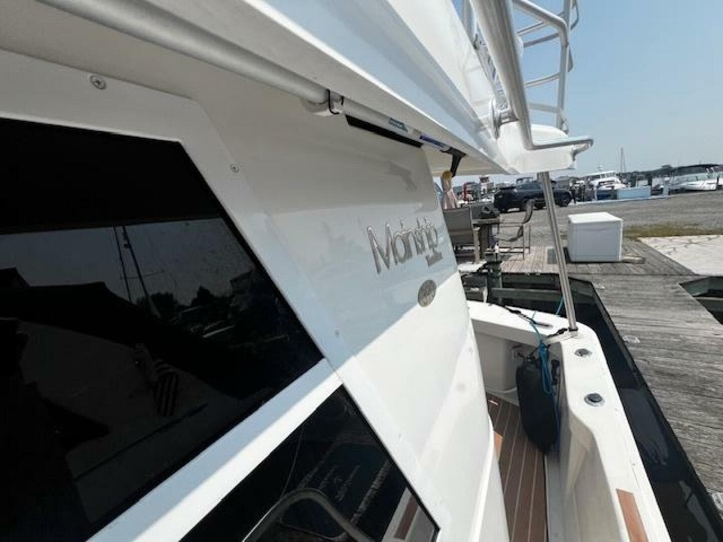 2000 Mainship 390 — photo 21