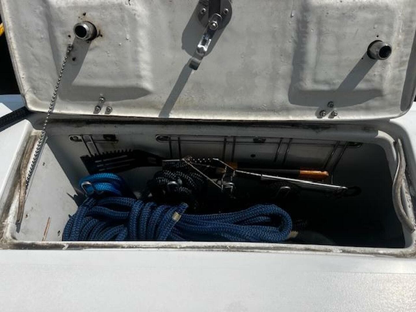 2000 Mainship 390 — photo 5