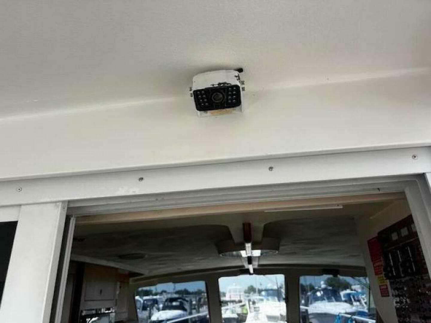 2000 Mainship 390 — photo 80