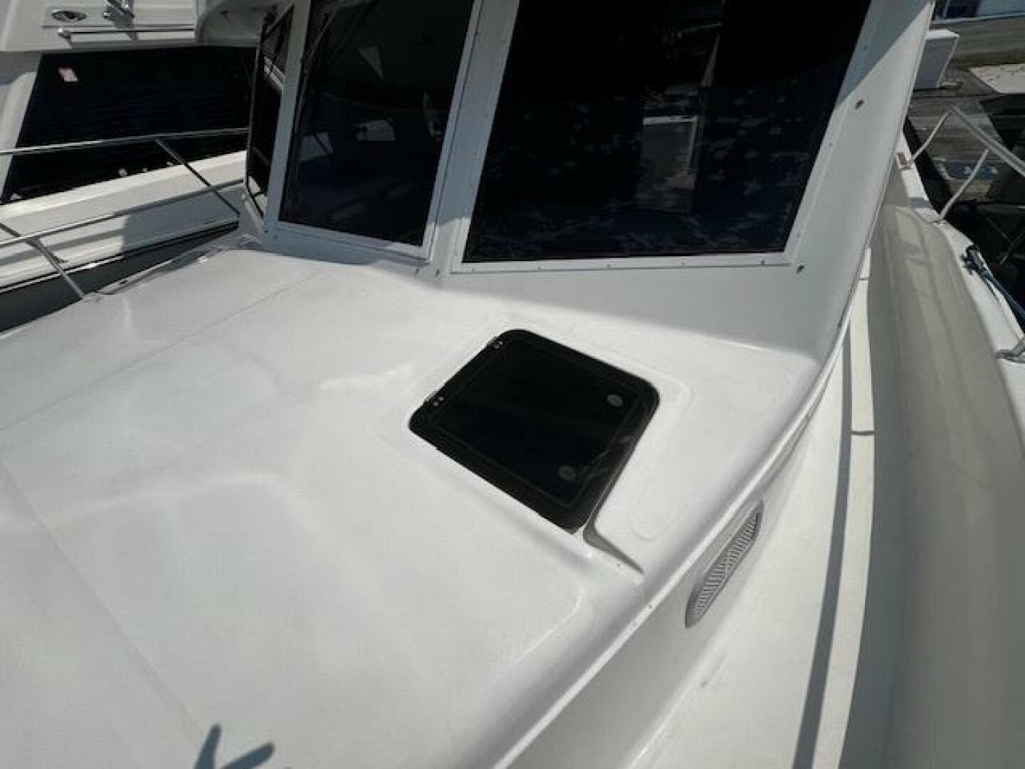 2000 Mainship 390 — photo 16