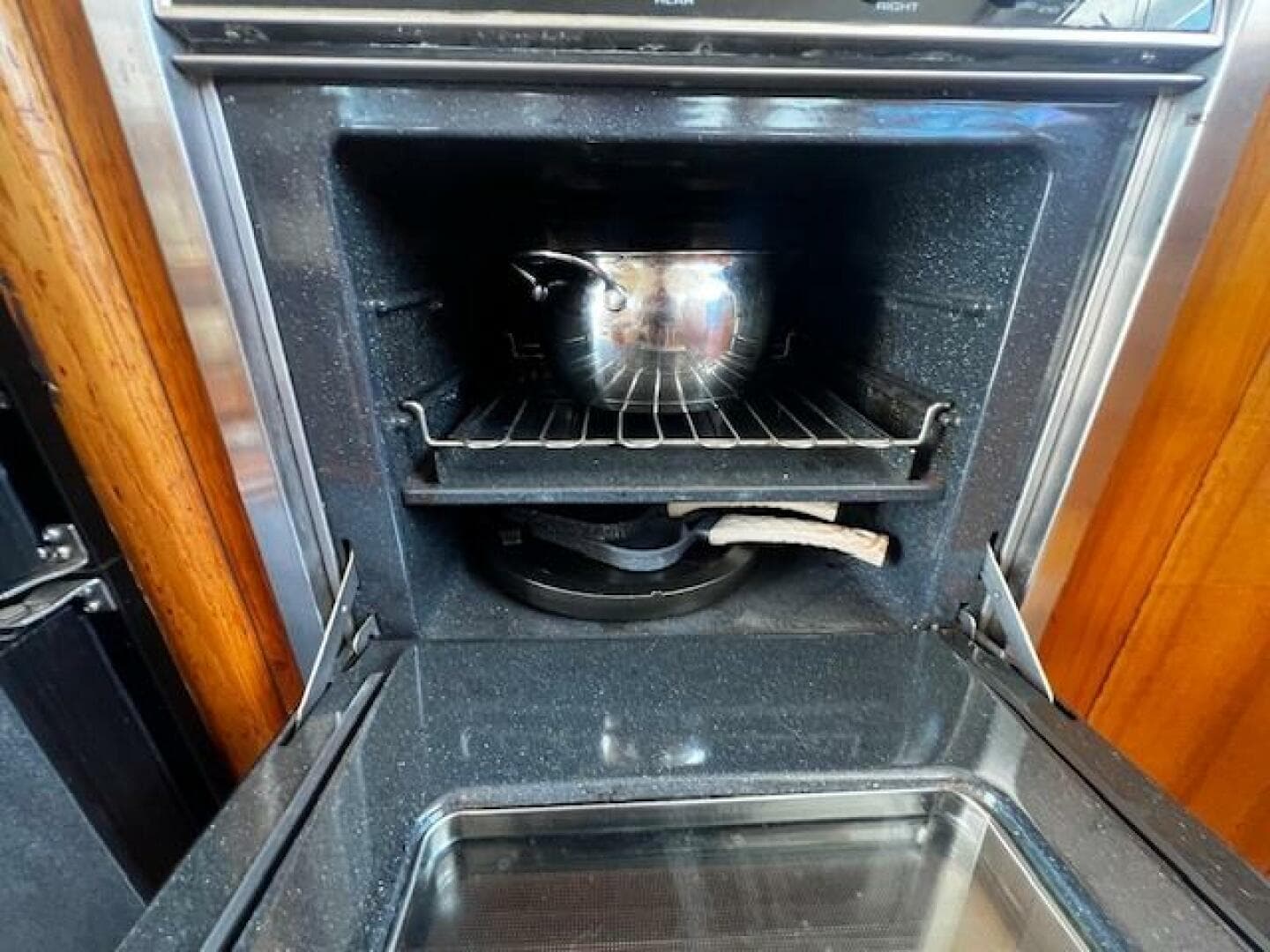 2000 Mainship 390 — photo 33