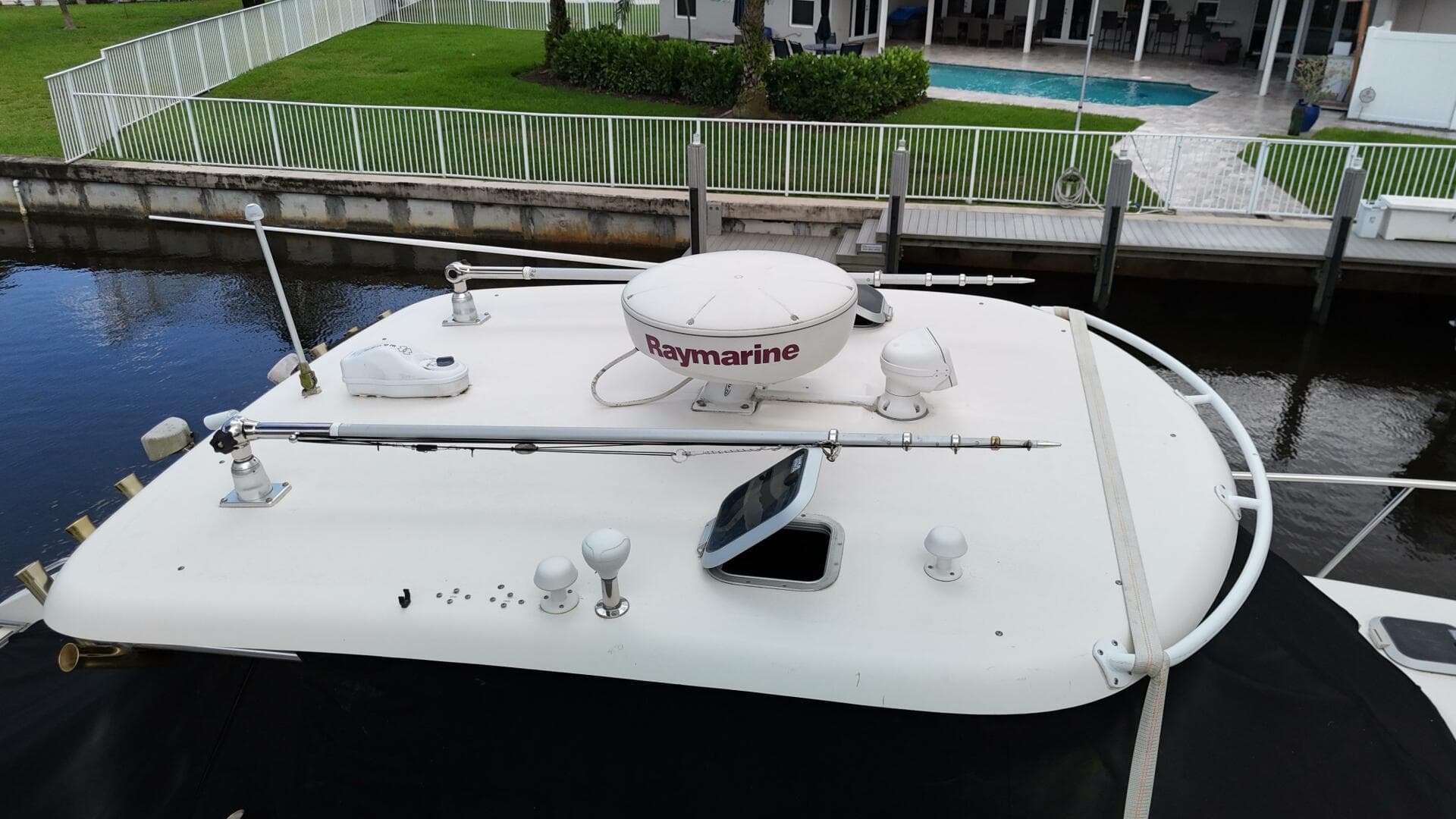 2007 Pursuit 335 Offshore — photo 14