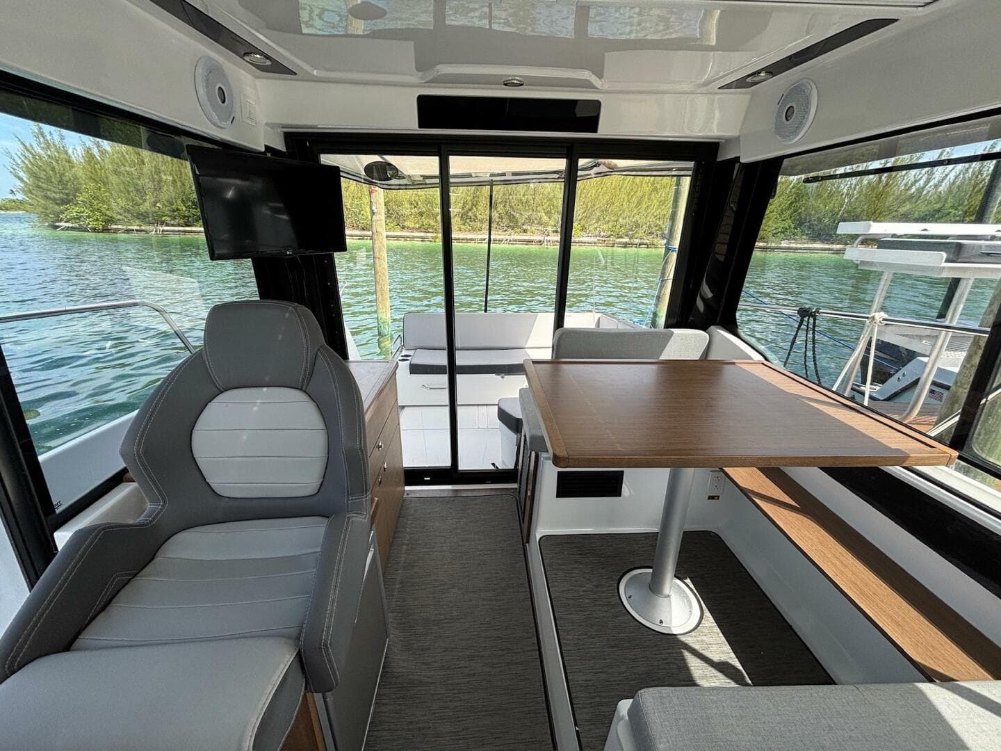 2020 Jeanneau Nc 895 — photo 2