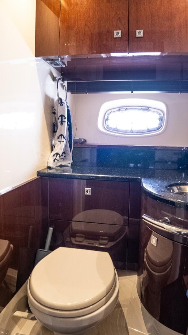 2009 Sea Ray 470 Sundancer — photo 40