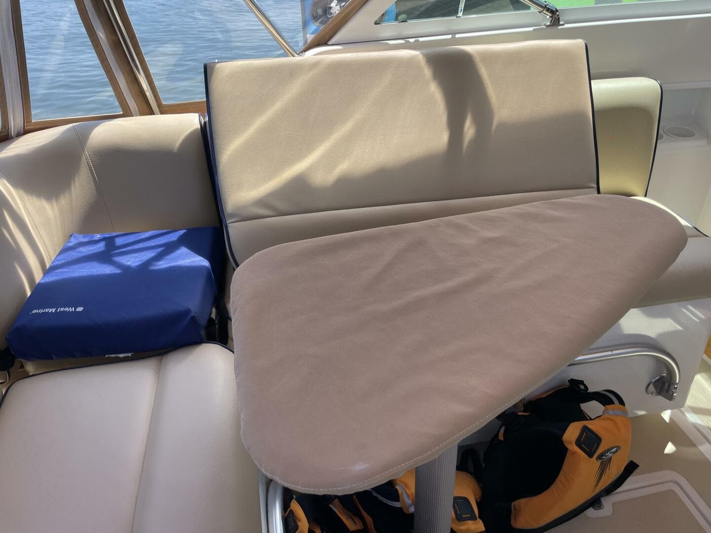 2004 Hunt Yachts Surfhunter — photo 7