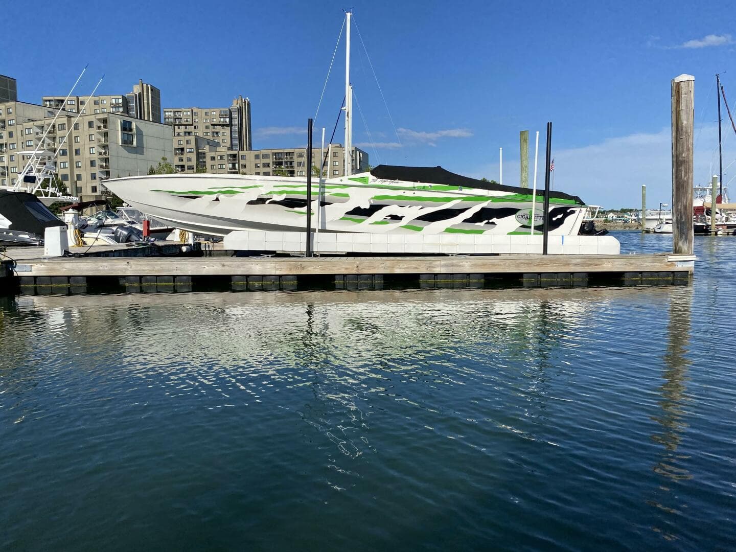 2002 Cigarette Top Gun — photo 3