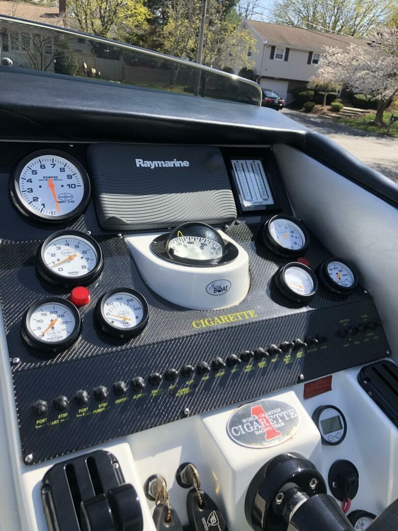 2002 Cigarette Top Gun — photo 7