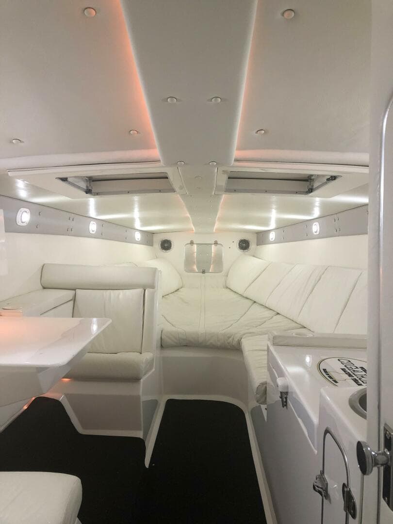 2002 Cigarette Top Gun — photo 12