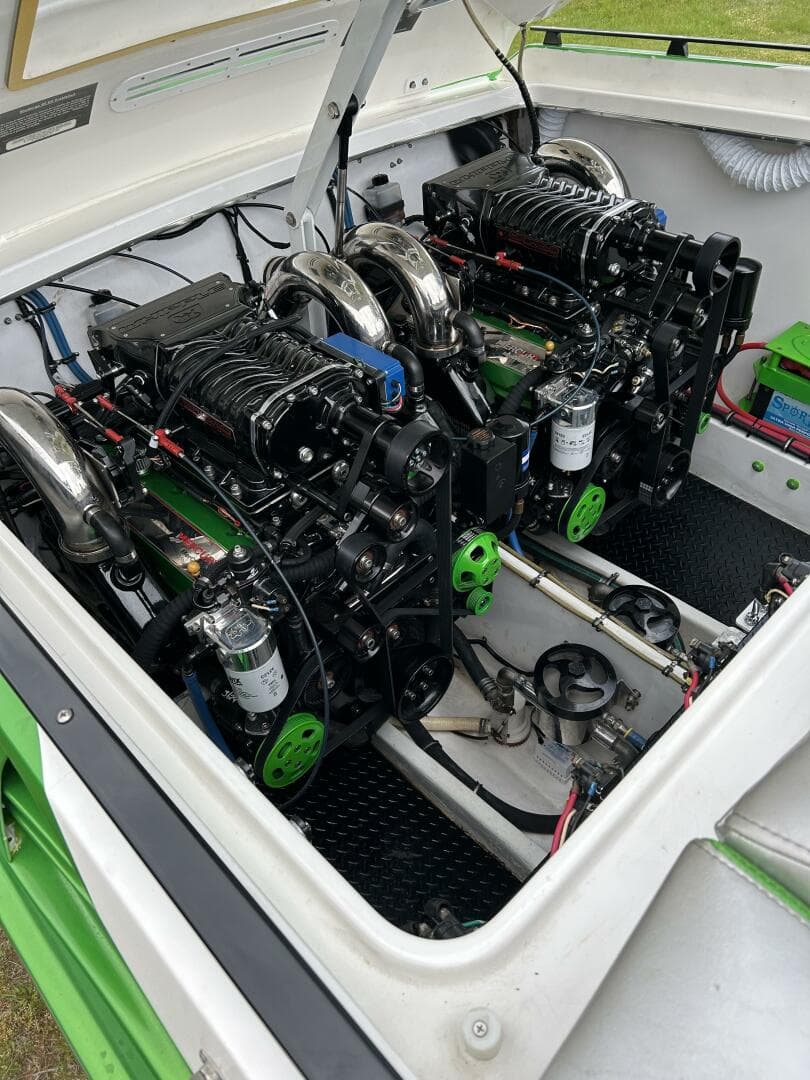 2002 Cigarette Top Gun — photo 6