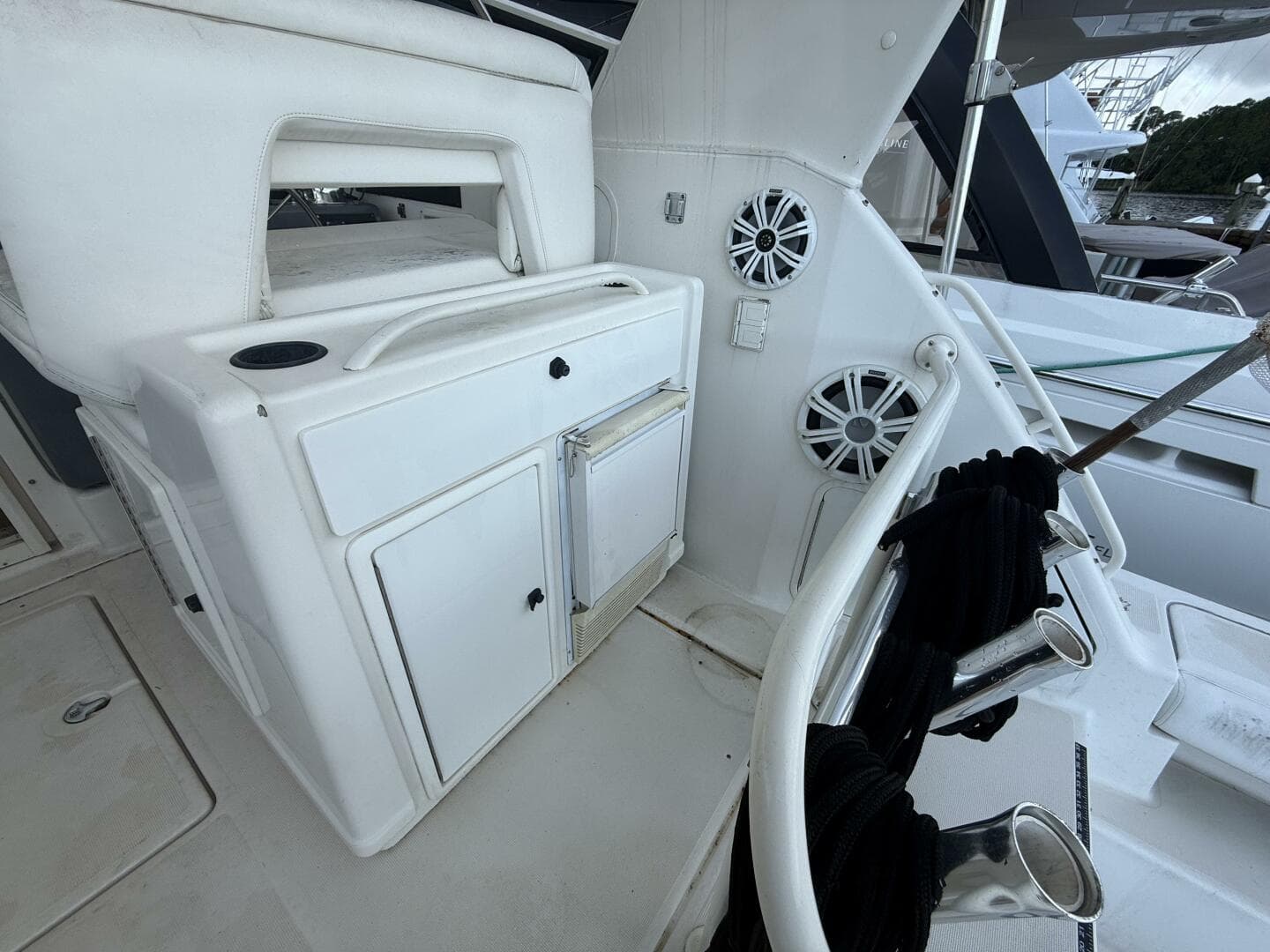 1991 Tiara Yachts 43 Open — photo 11