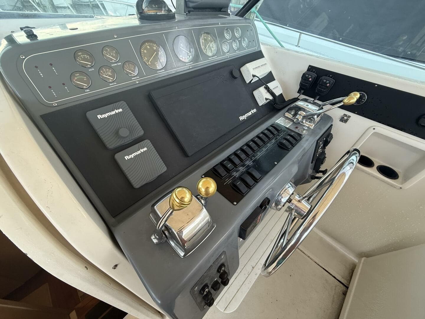 1991 Tiara Yachts 43 Open — photo 18