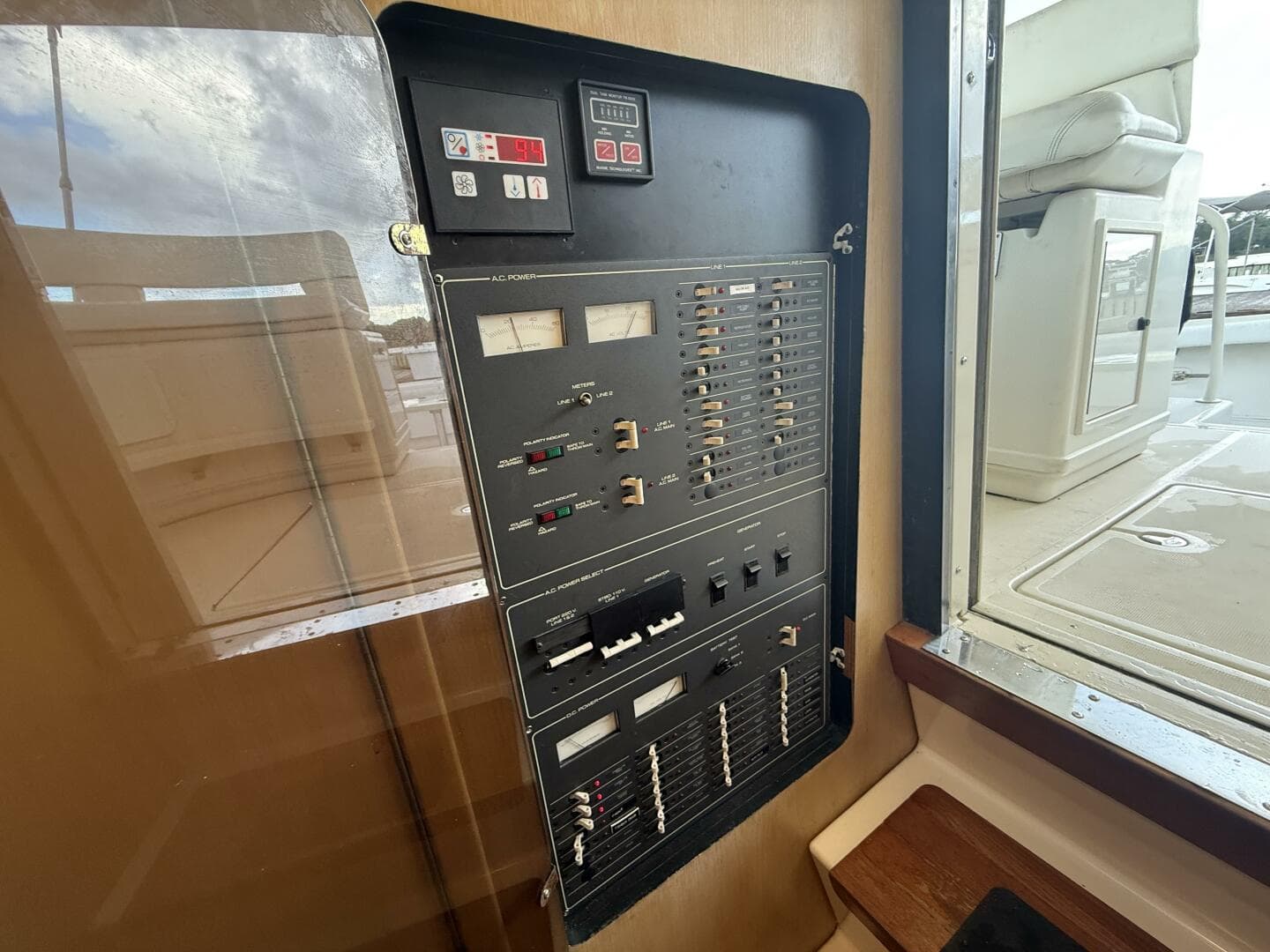 1991 Tiara Yachts 43 Open — photo 34