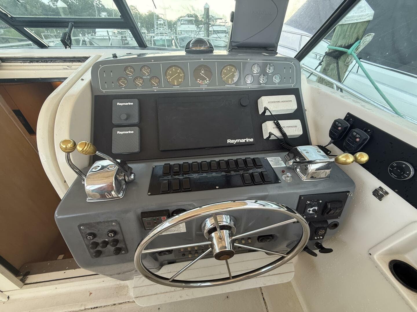 1991 Tiara Yachts 43 Open — photo 17