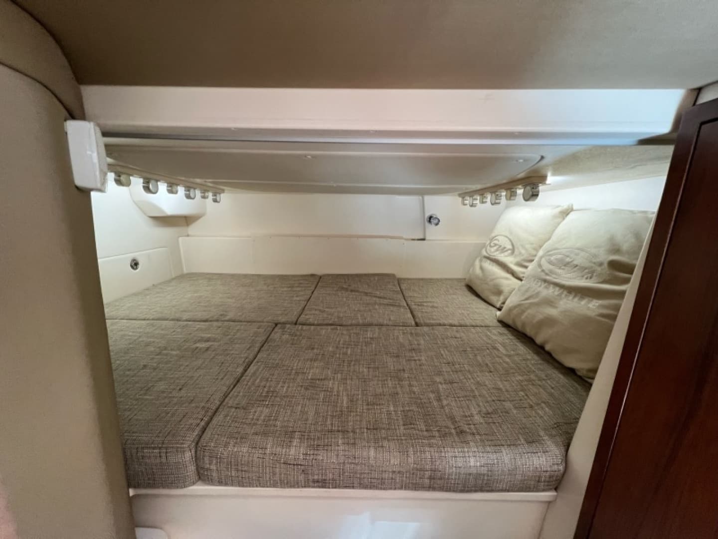 2019 Grady-White 37 Express — photo 10