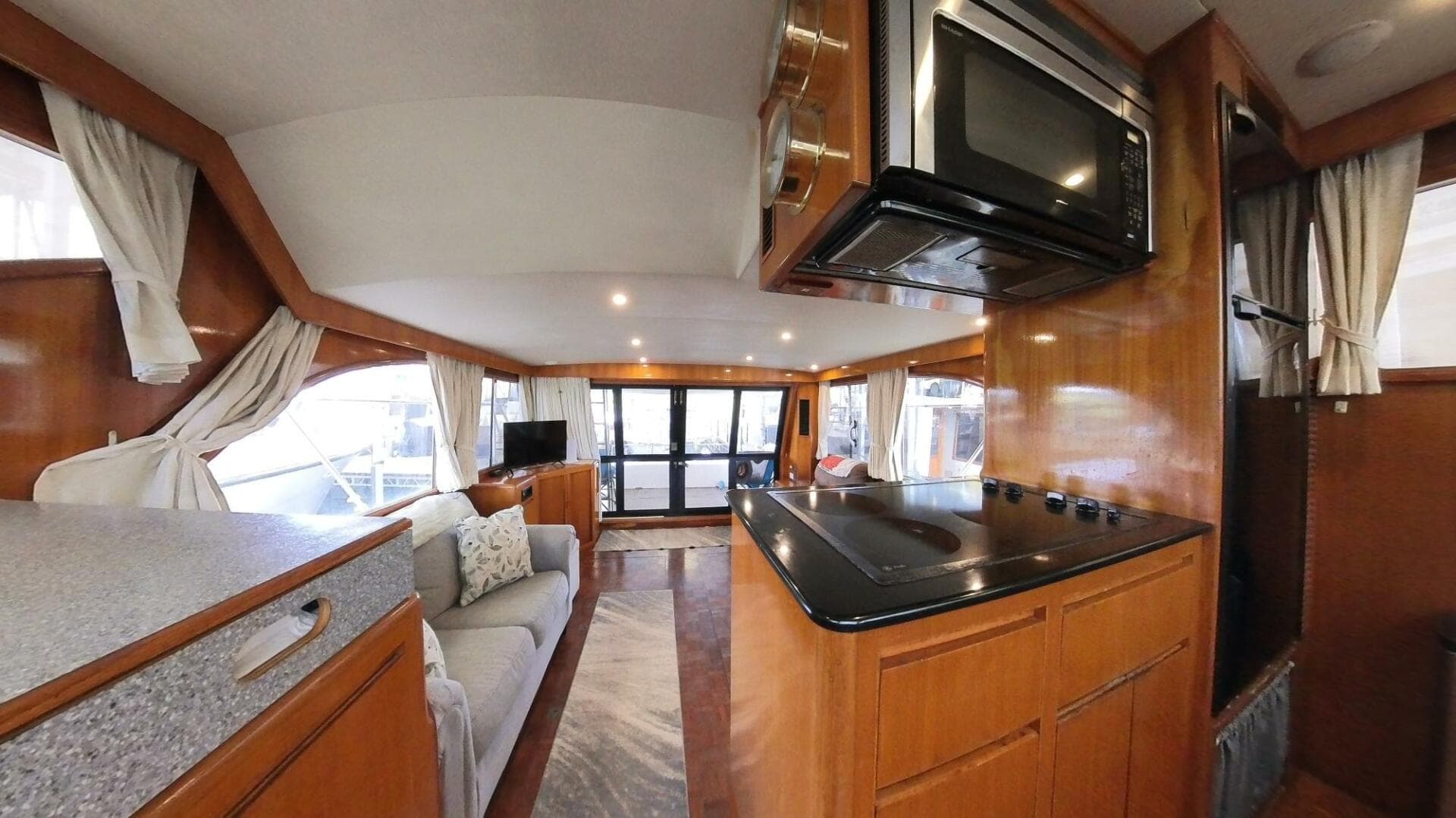 1998 Ocean Alexander 500 Sport Sedan — photo 16