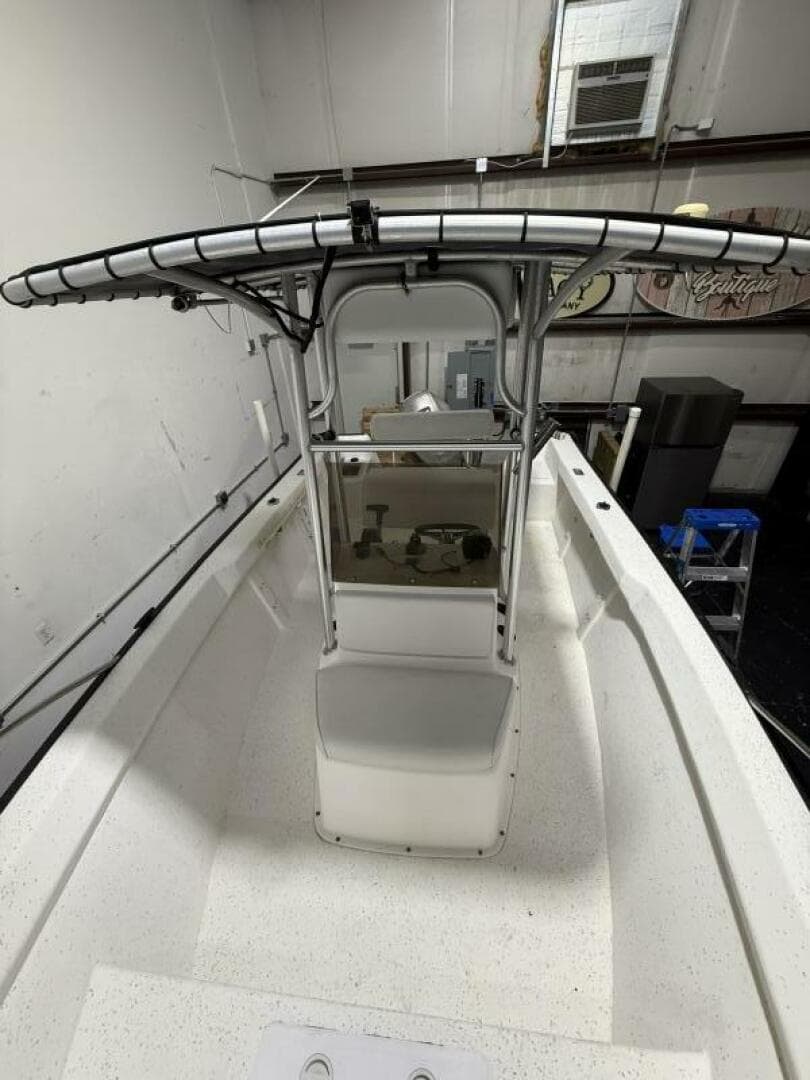 2002 Key Largo 2100 CC — photo 9