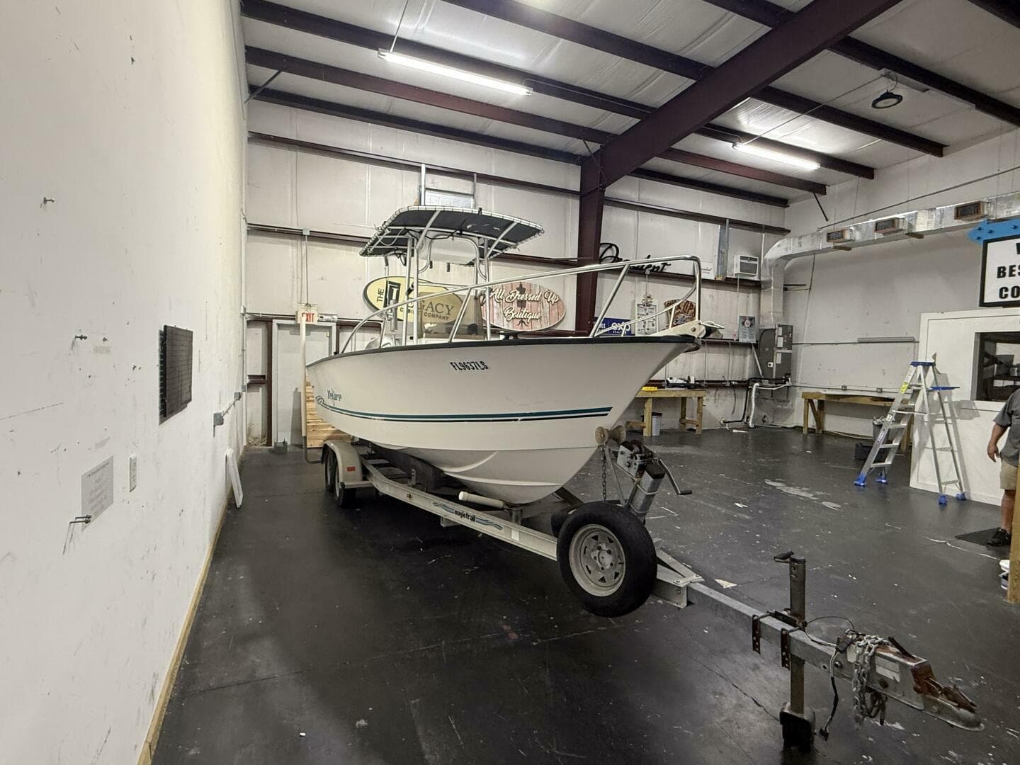 2002 Key Largo 2100 CC — photo 3