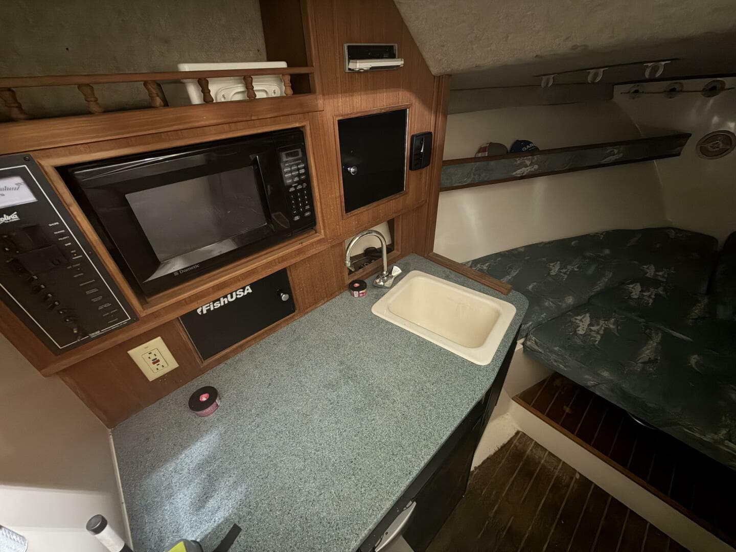 2006 Carolina Classic 28 Express — photo 21