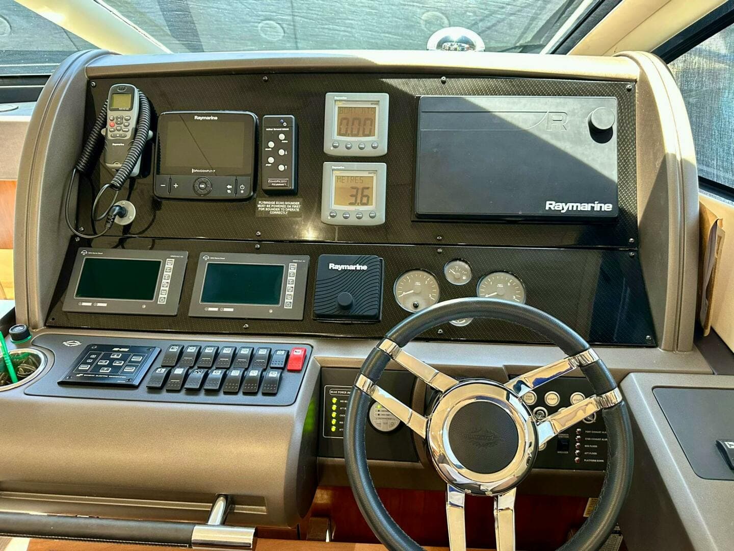 2013 Sunseeker 53 Manhattan — photo 6