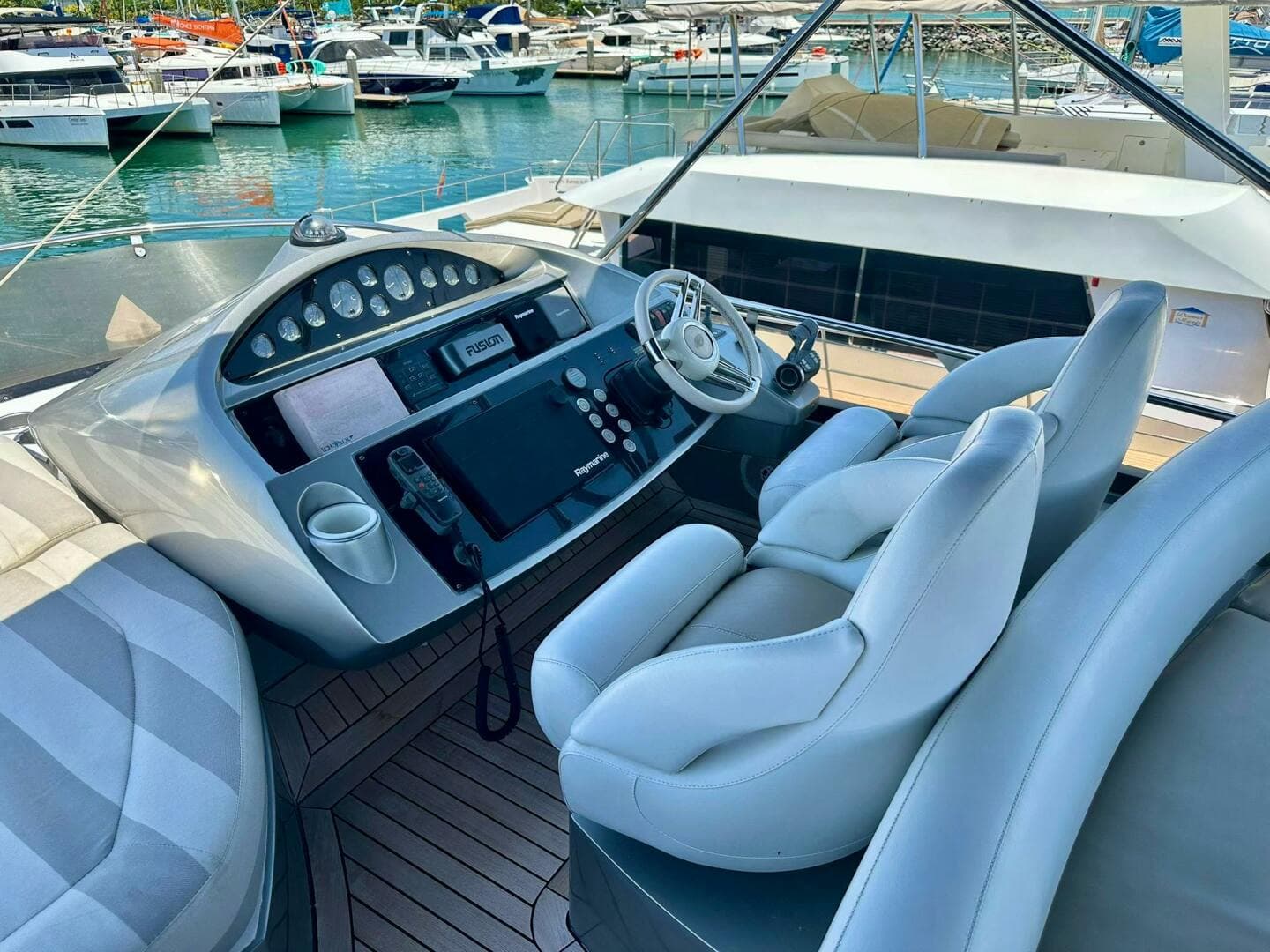 2013 Sunseeker 53 Manhattan — photo 16