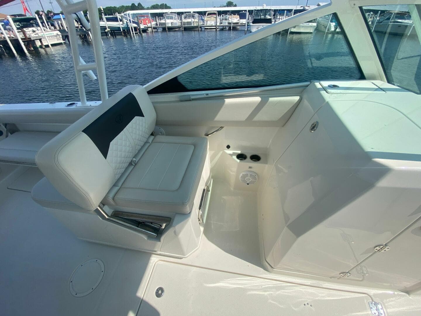 2022 Sailfish 276 Dual Console — photo 17