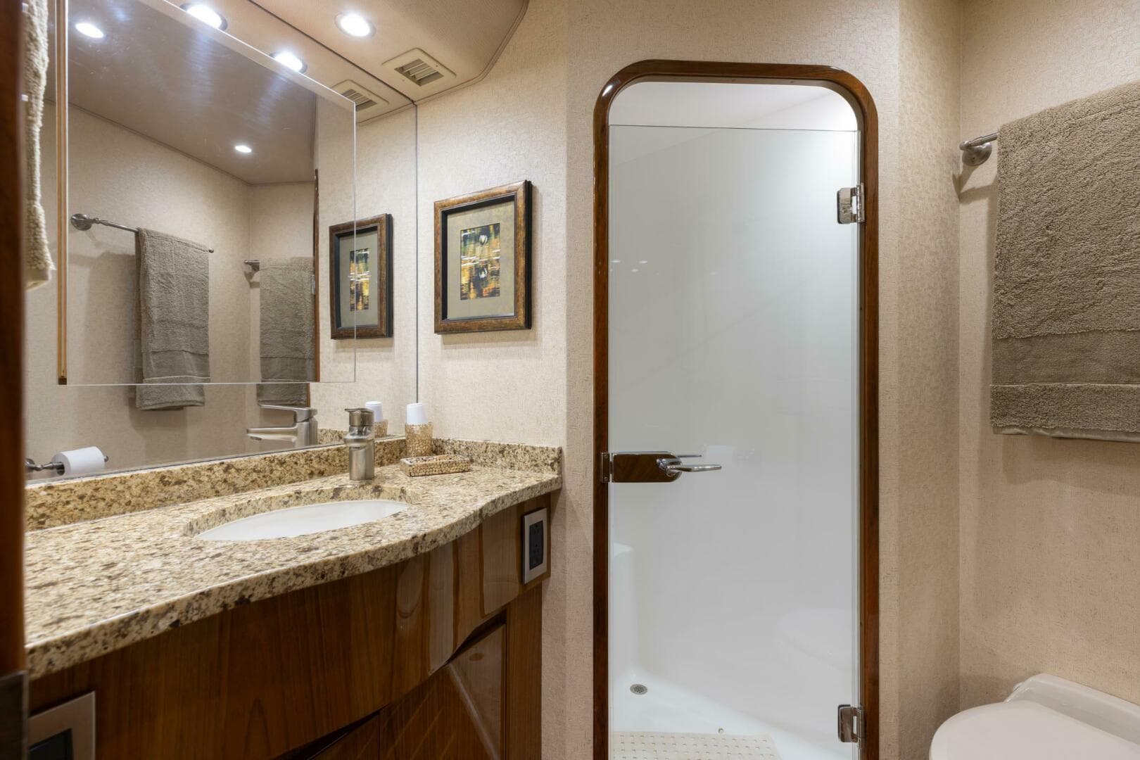 2012 Viking 76 Enclosed Flybridge — photo 16