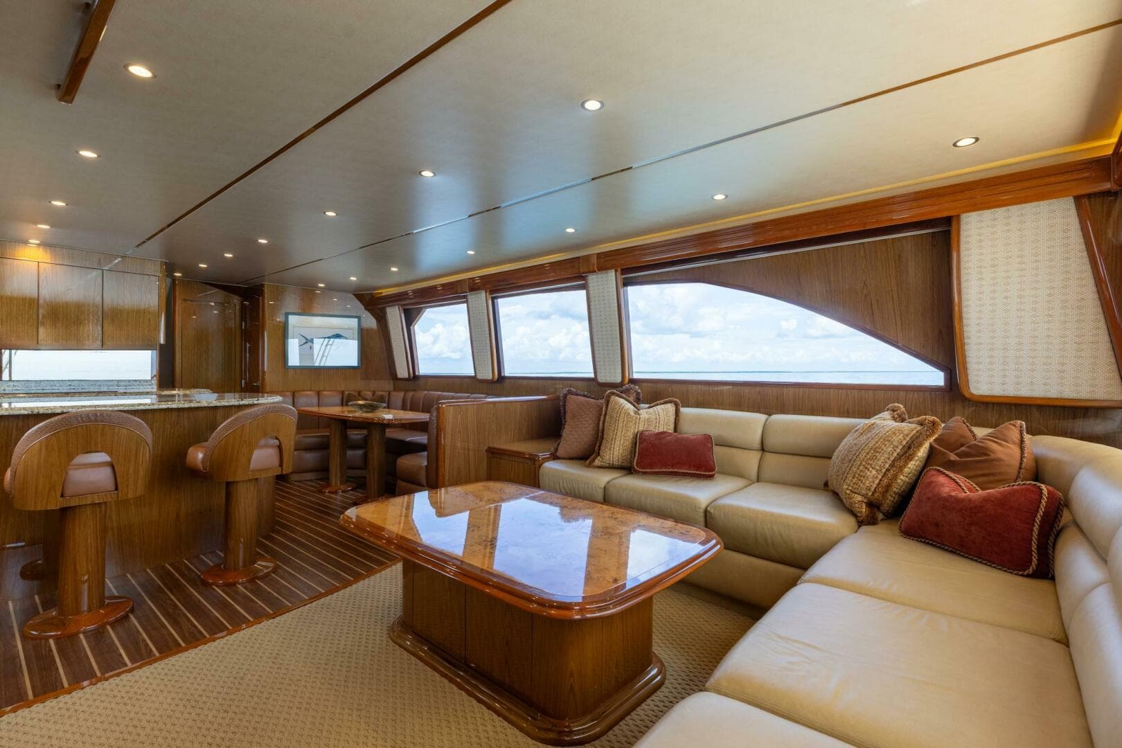 2012 Viking 76 Enclosed Flybridge — photo 6