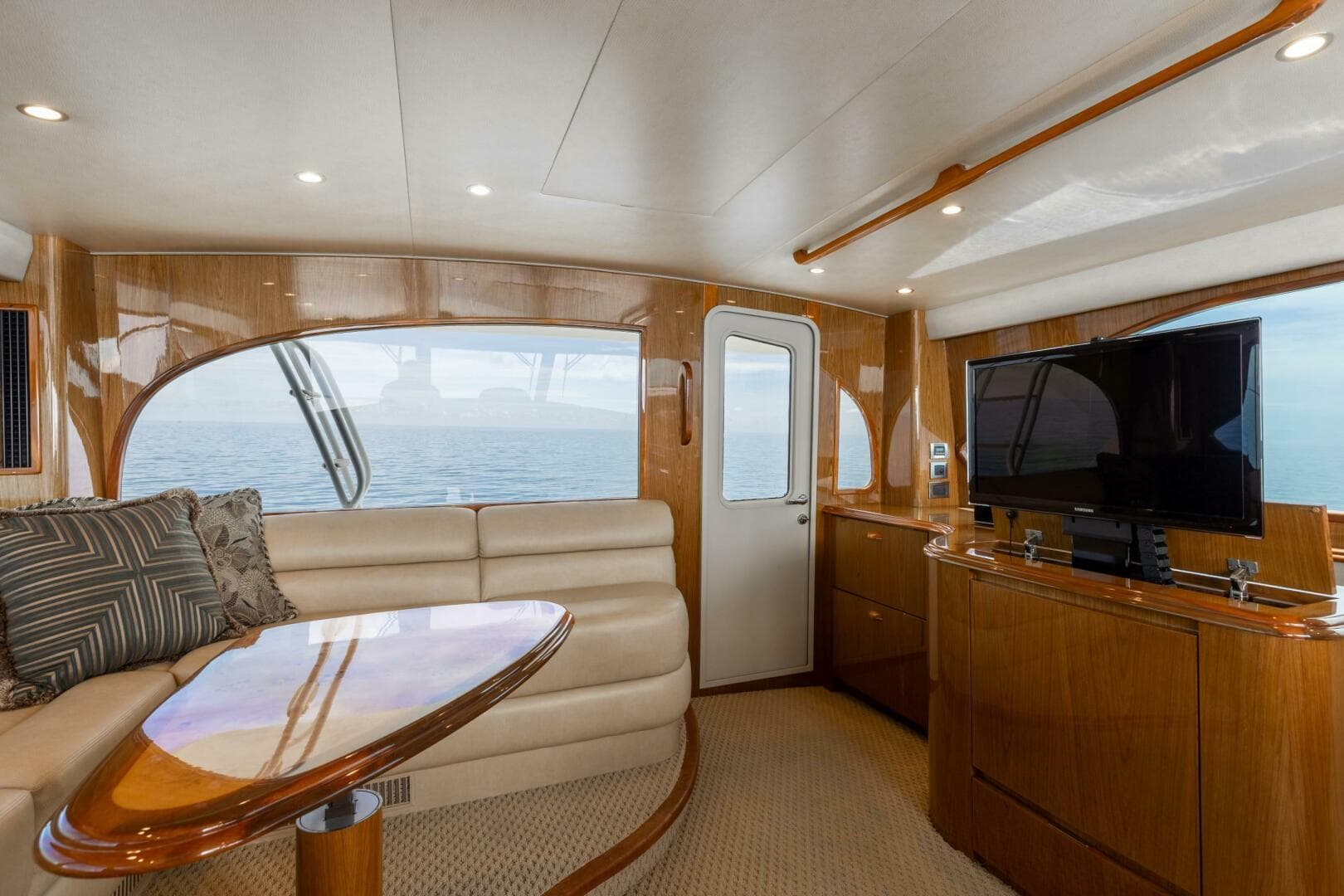 2012 Viking 76 Enclosed Flybridge — photo 32