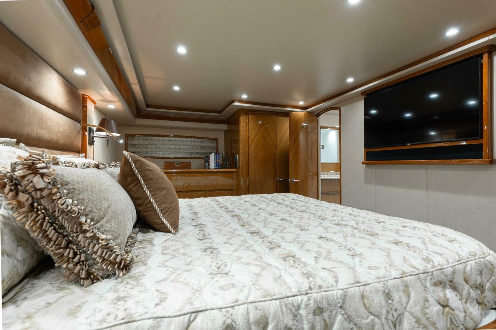 2012 Viking 76 Enclosed Flybridge — photo 22