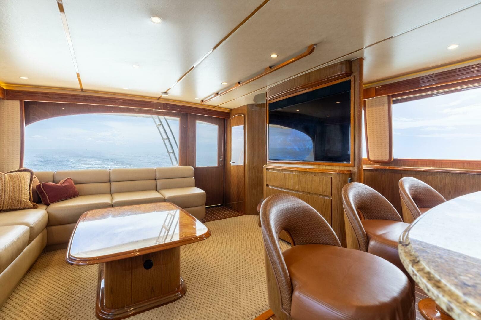 2012 Viking 76 Enclosed Flybridge — photo 7