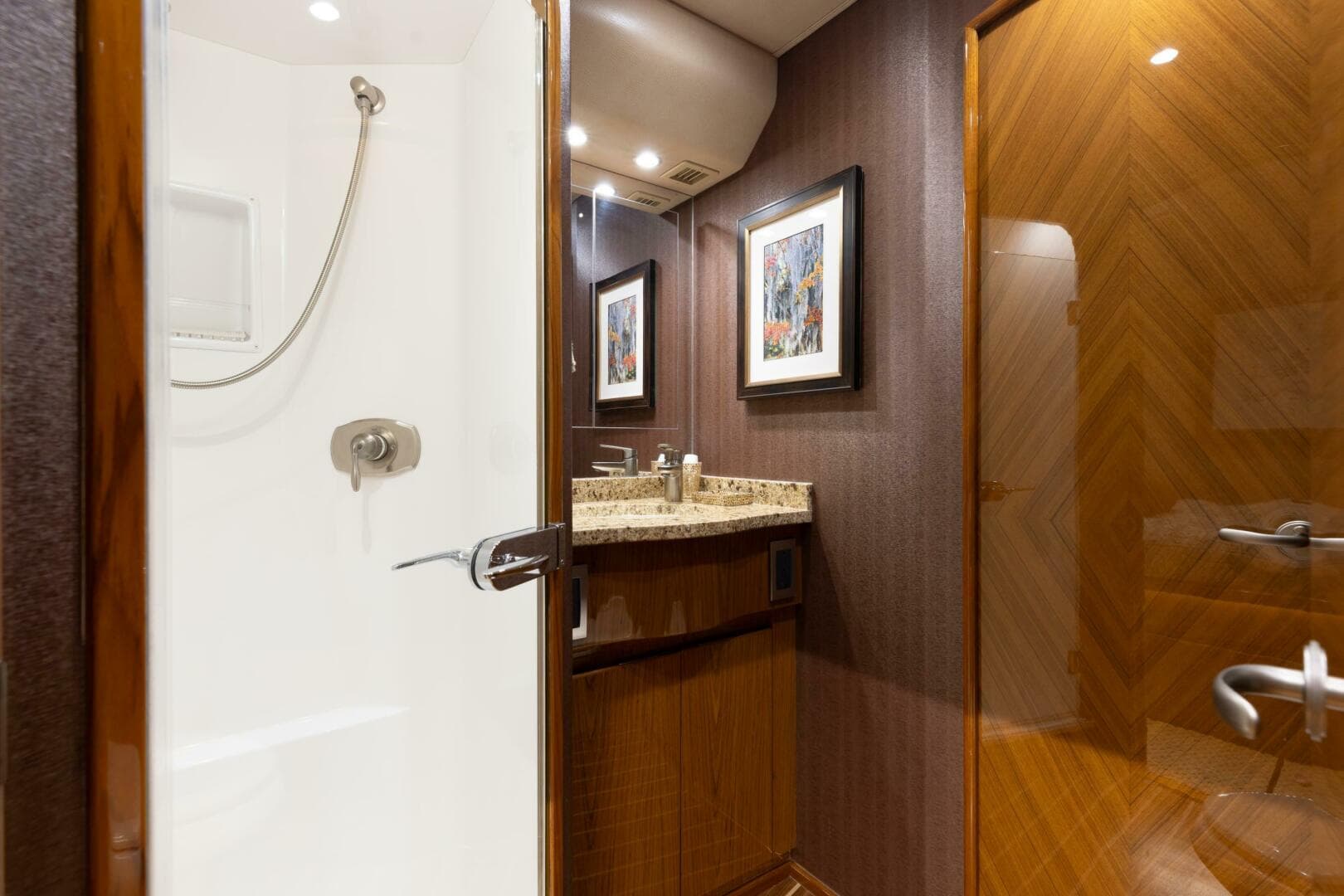 2012 Viking 76 Enclosed Flybridge — photo 20