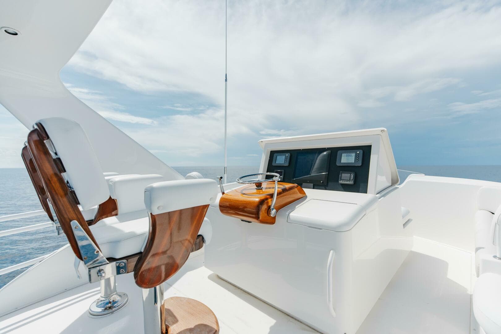 2012 Viking 76 Enclosed Flybridge — photo 39