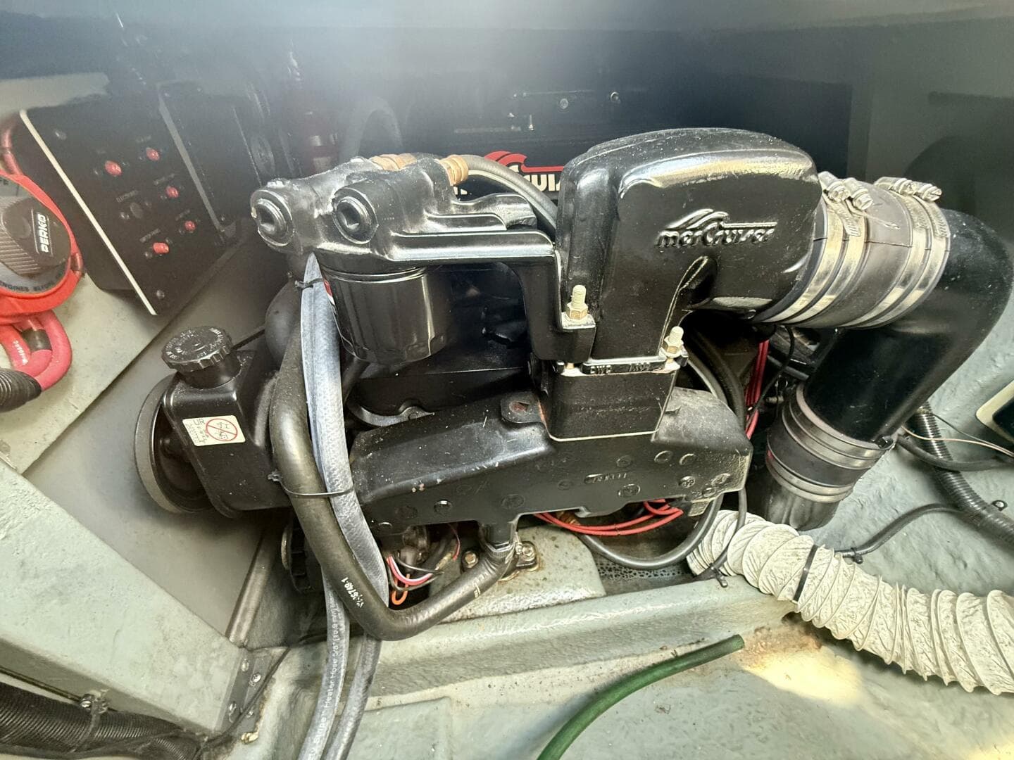 1992 Sea Ray 290 Sundancer — photo 25