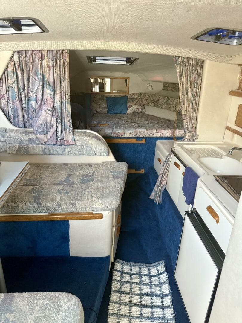 1992 Sea Ray 290 Sundancer — photo 12