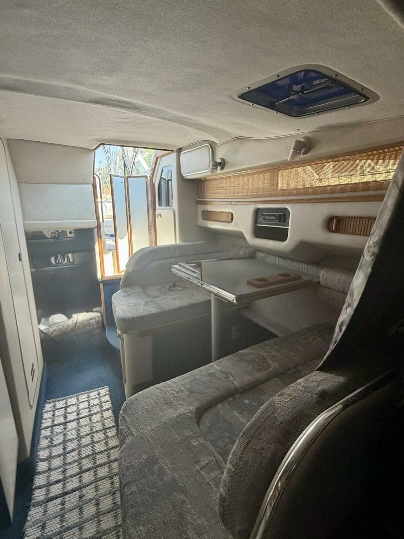 1992 Sea Ray 290 Sundancer — photo 18