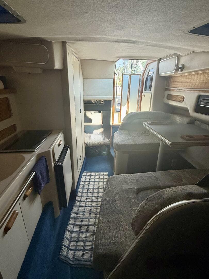 1992 Sea Ray 290 Sundancer — photo 16