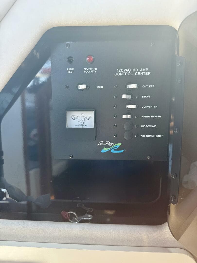 1992 Sea Ray 290 Sundancer — photo 22