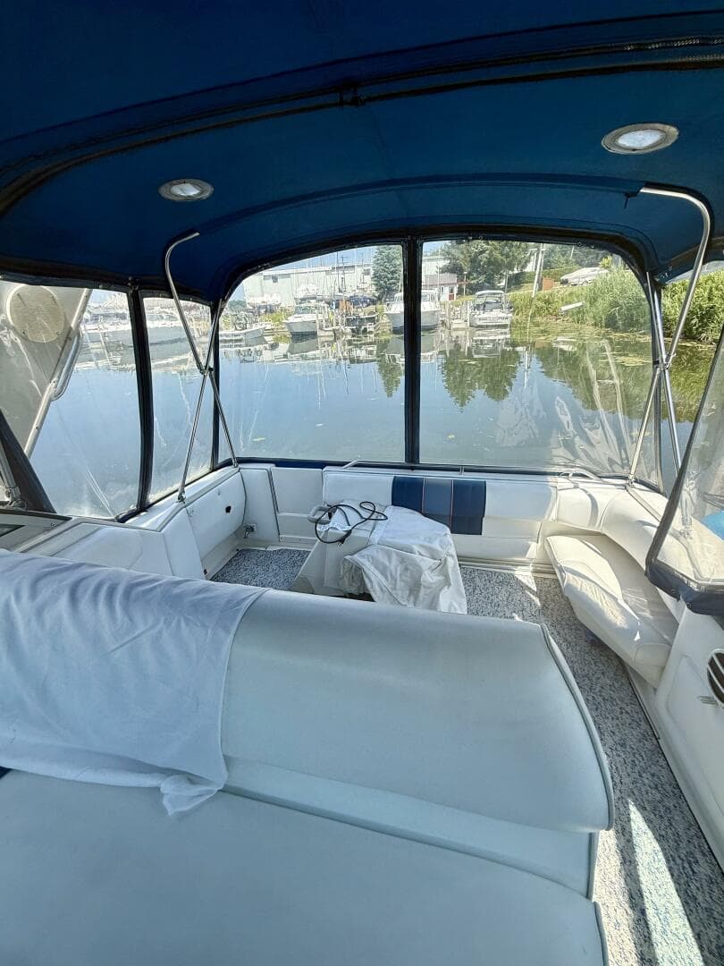 1992 Sea Ray 290 Sundancer — photo 10