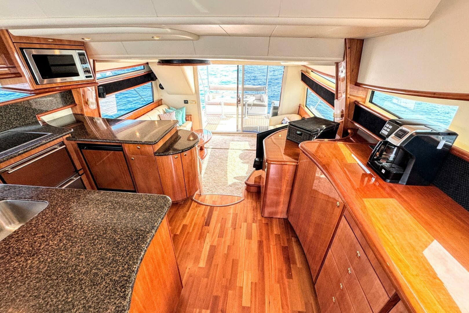 2005 Neptunus 62 Flybridge — photo 4