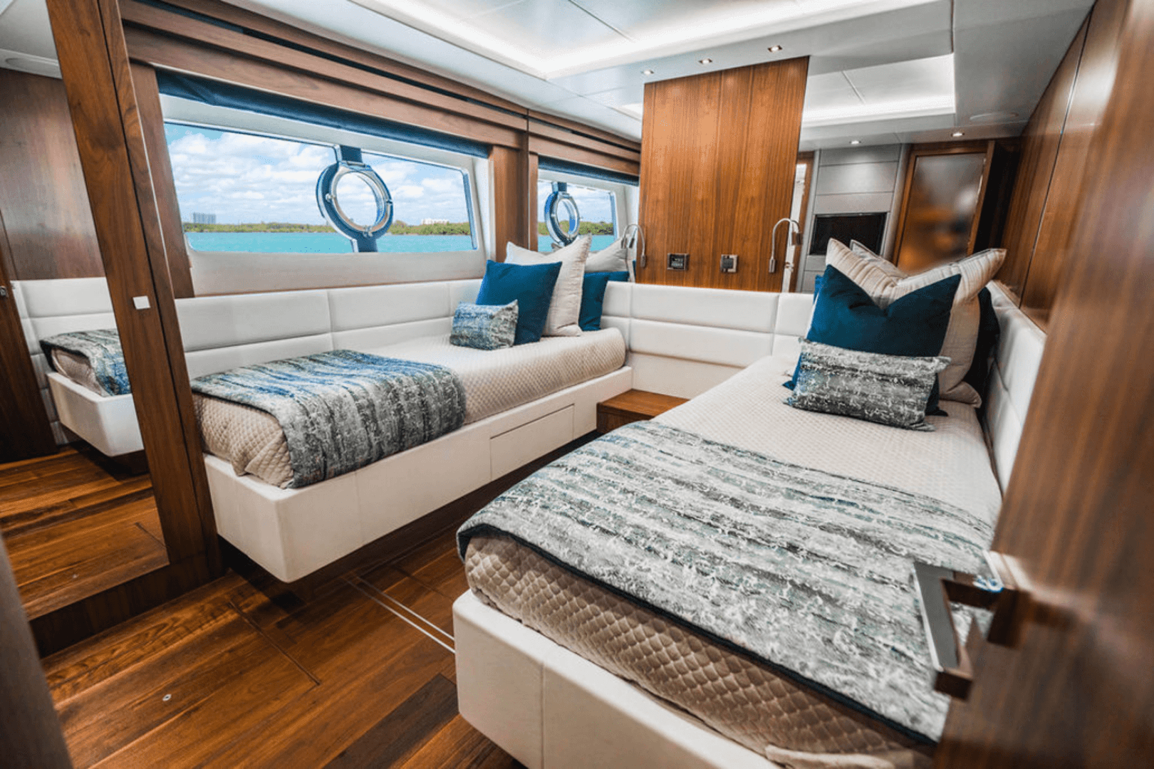2019 Sunseeker 86 — photo 48