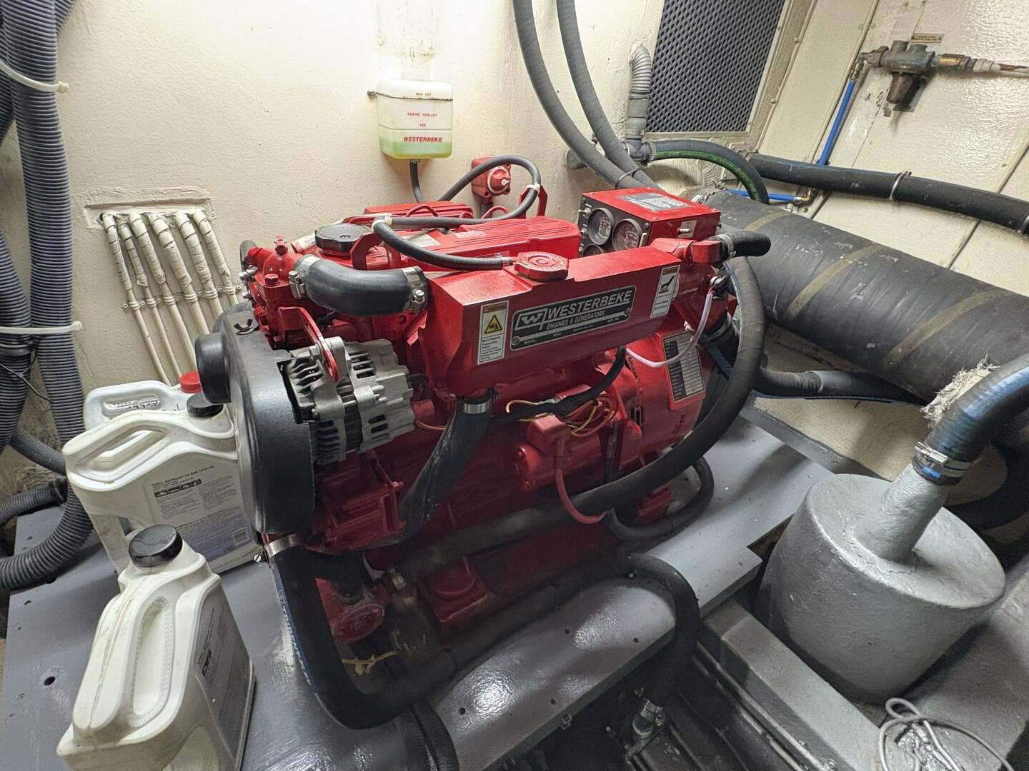 1985 Hatteras 60 Enclosed Bridge — photo 45