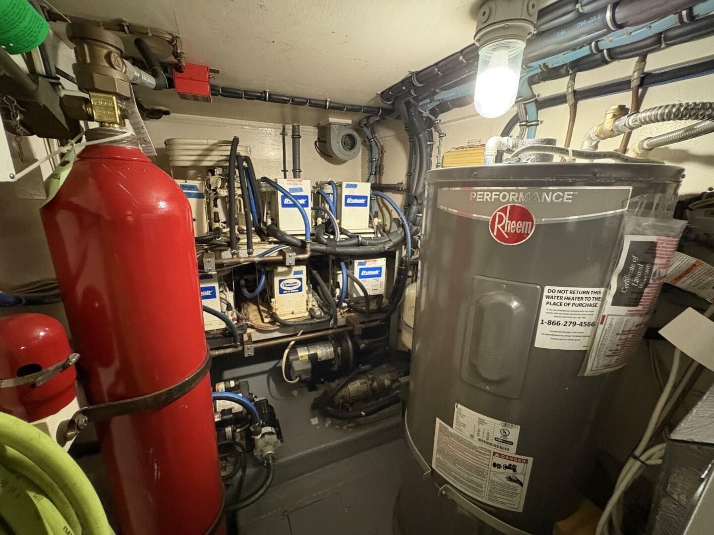 1985 Hatteras 60 Enclosed Bridge — photo 39