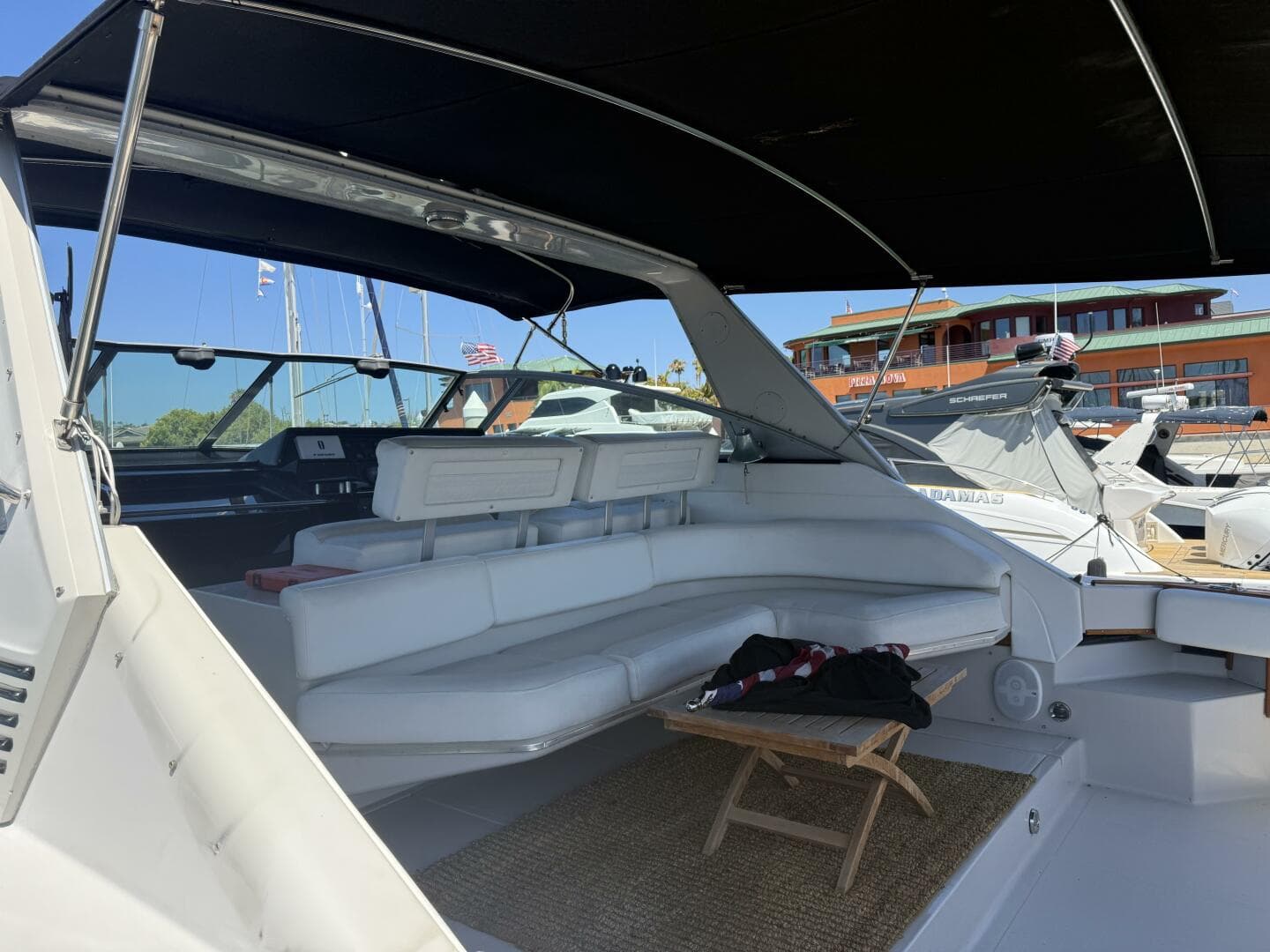 1985 Sea Ray 460 Express Cruiser — photo 5