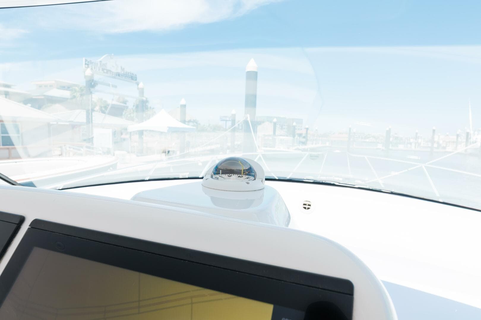 2018 Hatteras GT 45 X Flybridge — photo 23