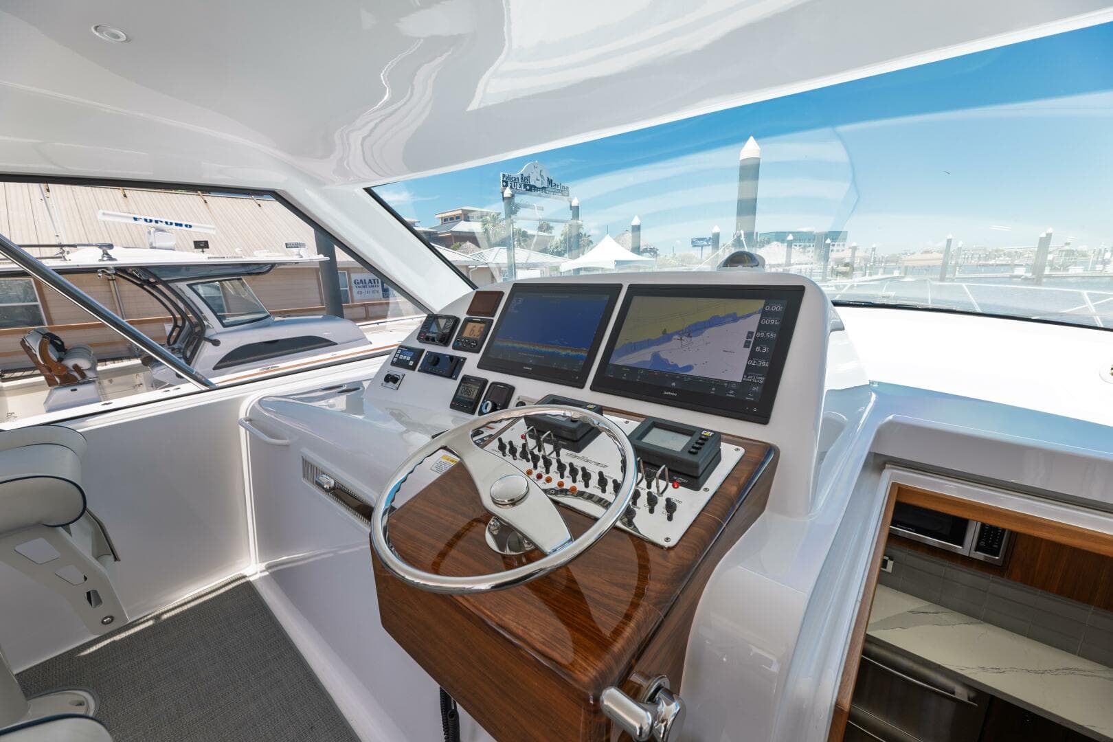 2018 Hatteras GT 45 X Flybridge — photo 22