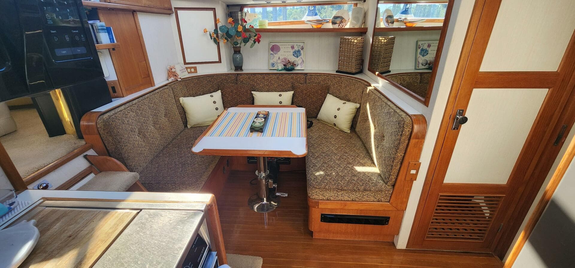 1988 Vantare 44 Aft Cabin — photo 16